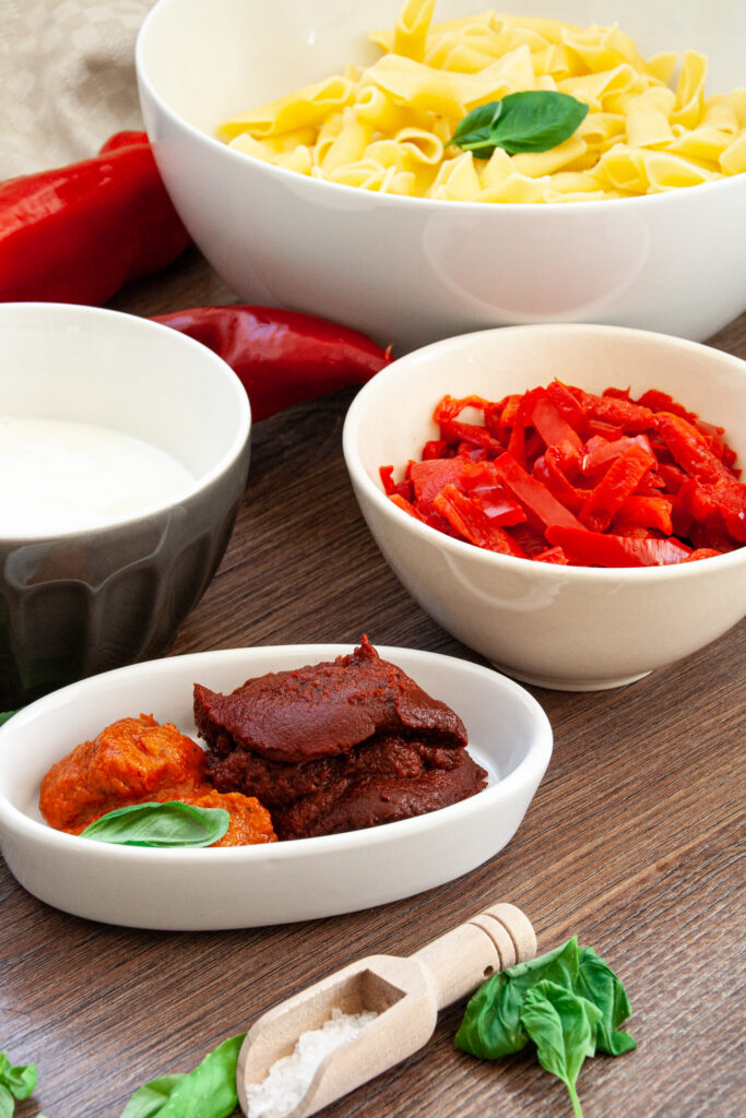 Zutaten für pikanten Paprika-Nudelsalat